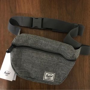 Herschel Fifteen crossbody bag, raven crosshatch ( Grey) NWT